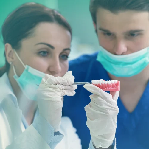 Kurs Zawodowy Asystentka Stomatologiczna w Protetyce – Klucz do Efektywnej Współpracy z Lekarzem w Bydgoszczy